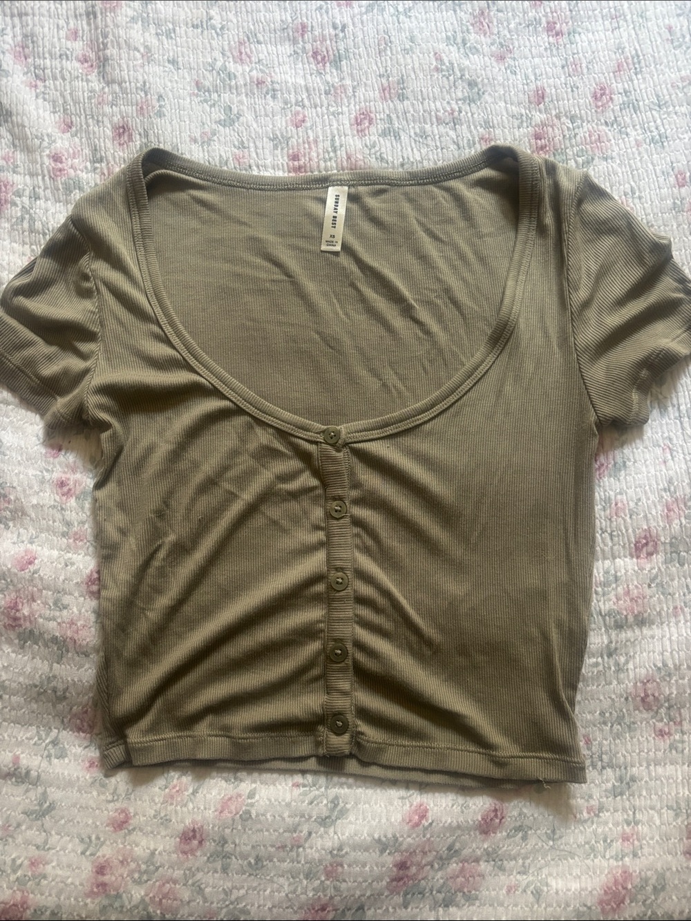 Sunday Best Olive Green Ribbed Scoop-Neck Crop Top with Buttons